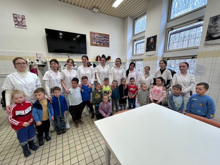 Navštívily jsme kadeřnictví a zahrály si na pekaře